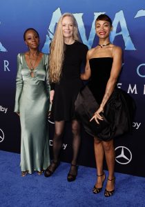 SAMATA PATTINSON ATTENDS THE “AVATAR: THE WAY OF WATER” PREMIERE IN Los Angeles